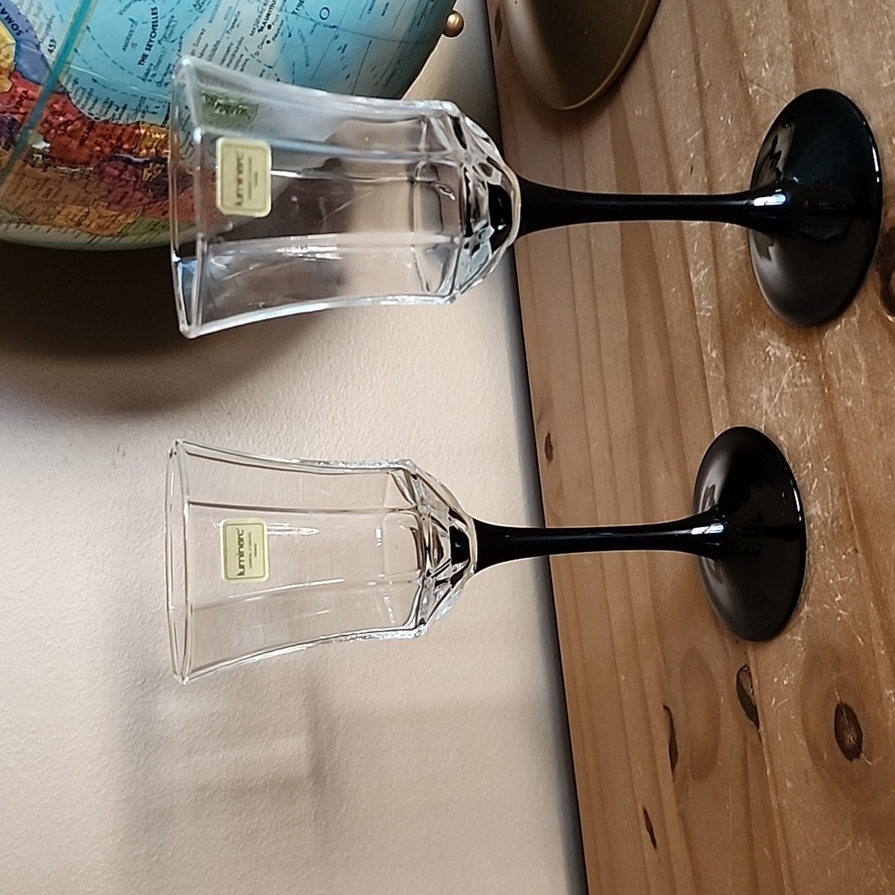2 Luminarc Vintage Black Stemmed Wine Glasses